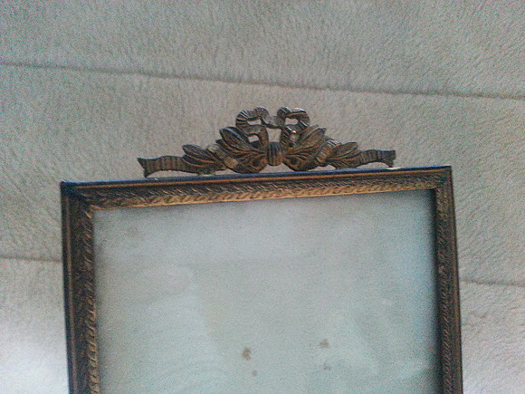 Pretty Vintage Brass Photo Frame 6x4 inches