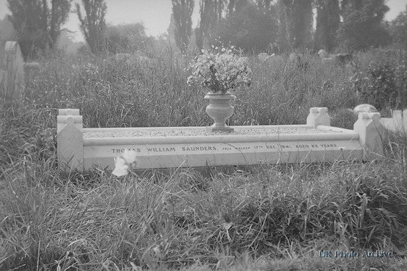 Thomas William Saunders Died 17th Dec 1941