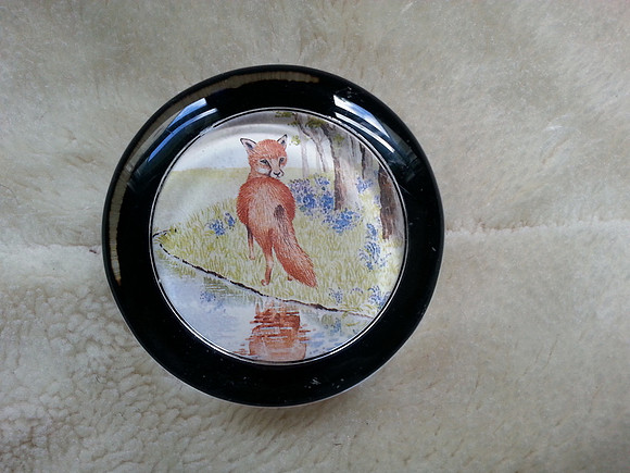 Devatrend English Glass Fox Paperweight