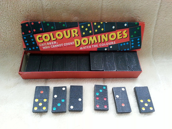 Vintage Spears Colour Dominoes Boxed Set Greyhound Marked