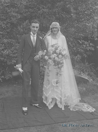 A 1920s Bride And Groom