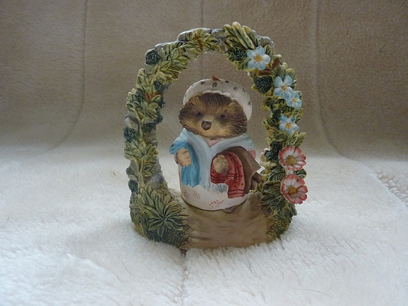 Border Fine Arts Mrs Tiggy-Winkle Figurine