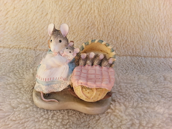 Border Fine Arts World Of Beatrix Potter Hunca Munca