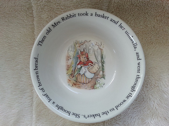 Wedgewood Mrs Rabbit From Peter Rabbit Beatrix Potter Bowl
