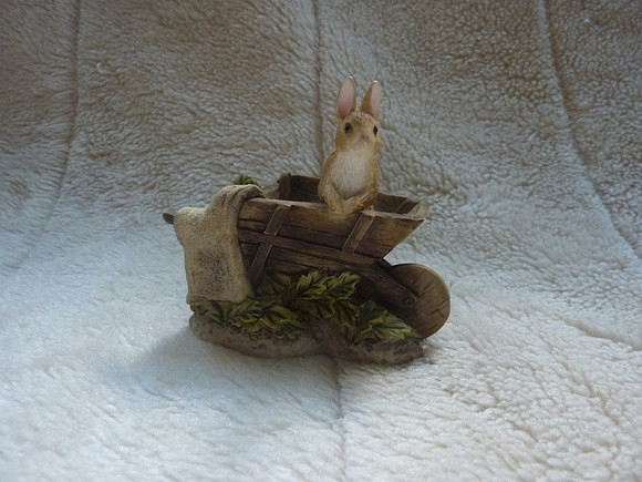 Border Fine Arts Peter Rabbit Figurine