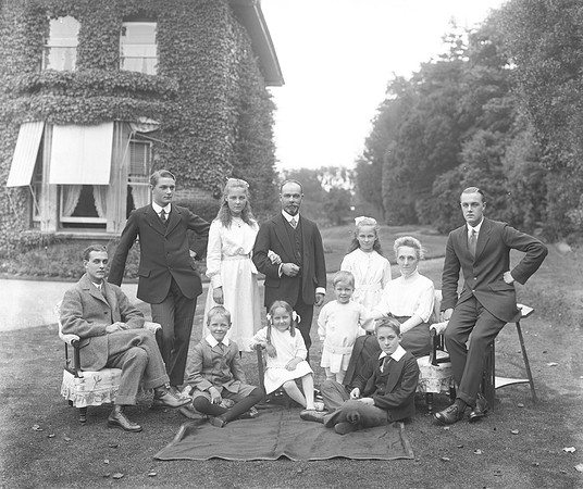 The Taylor Family Of Stowford, 95 Brighton Road, Sutton 1913