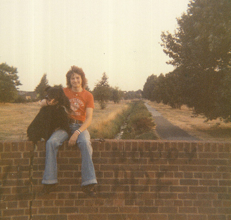 A Hot Summer's Day In Longmead Road Epsom August 1976