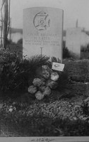 Reed H J Sig C-9763 20th Kings Royal Rifle Corps Photo Of Grave