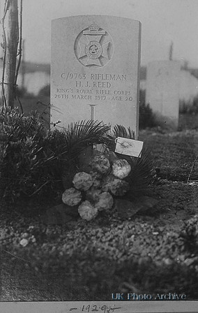 Reed H J Sig C-9763 20th Kings Royal Rifle Corps Photo Of Grave