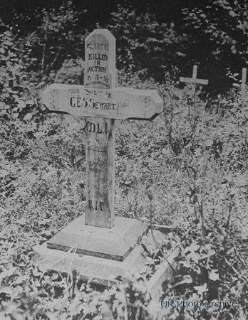 Sewart G E S 2nd Lt 10th Durham Light Infantry Grave Balliol College Roll Of Honour