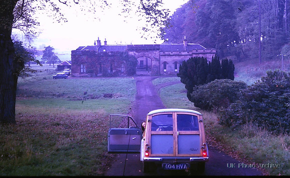 A Morris Minor Traveller 1964 404 HVA