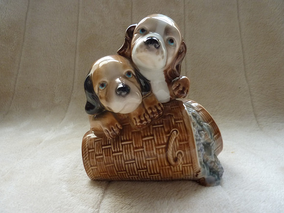 Pintado a Mano Valencia Spain Cute Puppies On Basket