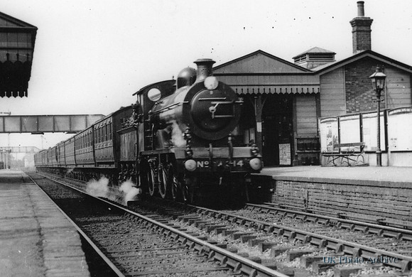 Ashtead Station 1911