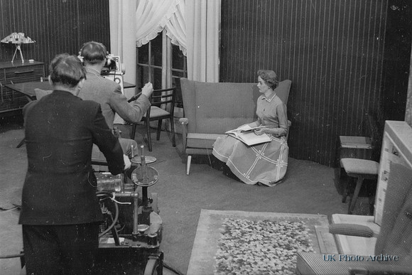 The BBC Filming At British Enka 1954 Photo No 4