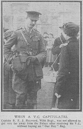 Hayward R F J Captain VC MC + Bar 1st Wiltshire Regiment The Graphic 25th Oct 1915