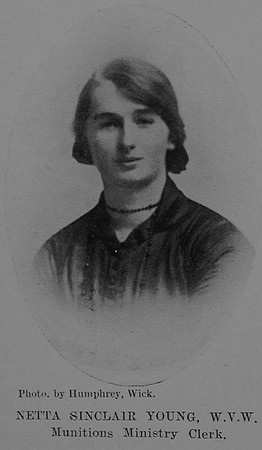 Young Netta Sinclair Munitions Clerk The Sword Of The North Highland Memories Of The Great War - Dugald MacEchern