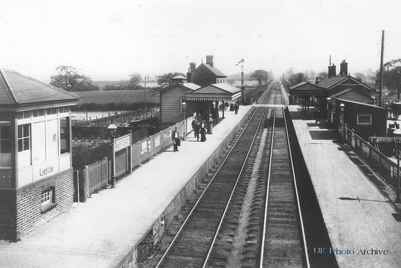 Ashtead Station 1900