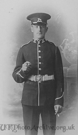 Tomkins A Pte Queen's Royal West Surrey Regt Croydon Roll Of Honour