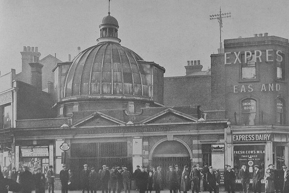 Elephant And Castle Undergound Station Northern Line Building