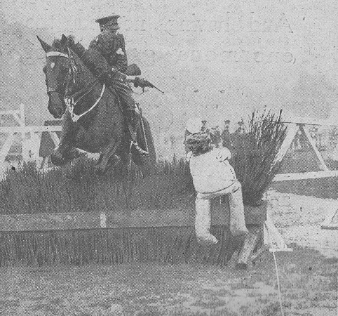 Plumb L R Captain 1st Life Guards The Graphic 11th Oct 1918