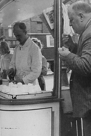 Buying Eels In Petticoat Lane London 1950