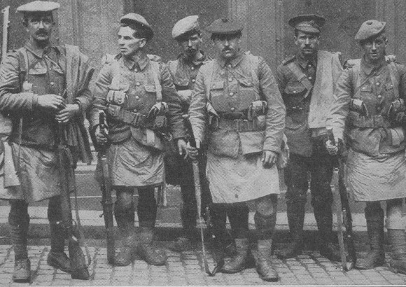 Six Highlanders On Leave Photographed In Edinburgh Before They Go Home Further North