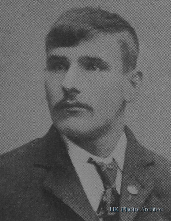 Webber J Pte 7611 1st Royal Welsh Fusiliers De Ruvignys Roll Of Honour Vol 1