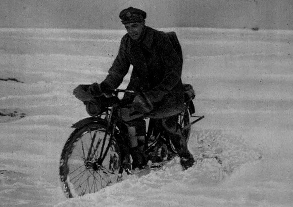 A Despatch Rider Struggling In The Snow On The Western Fron Dec 1917