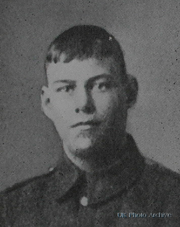 Burns A H Pte 10720 2nd Bedfordshire Regiment De Ruvignys Roll Of Honour Vol 1