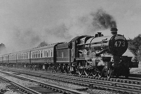 No 7034 Ince Castle Going Through Hullavington 1950s