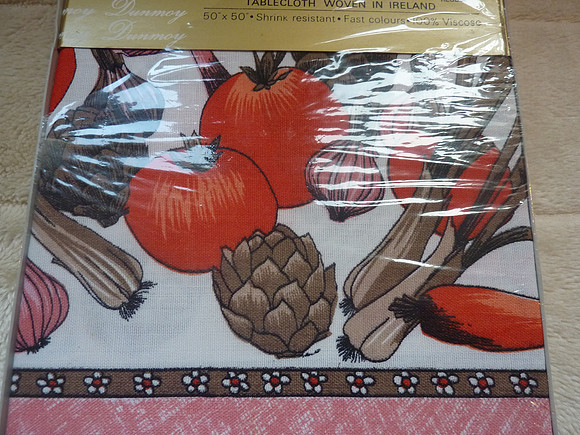 Large Vintage Unopened Retro Dunmoy Kitchen Tablecloth 50" x 50"