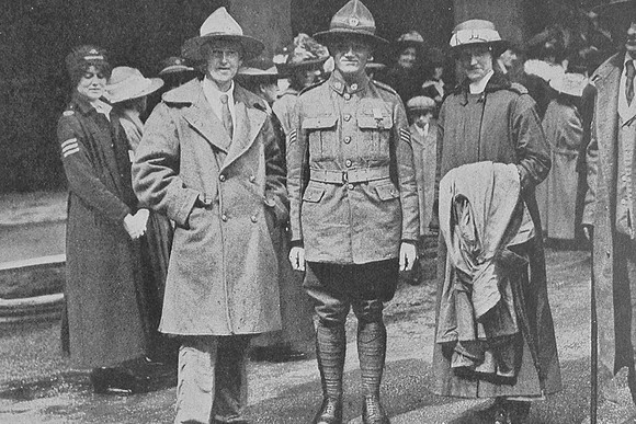 Sergt Nichols VC NZEF Leaving Buckingham Palace