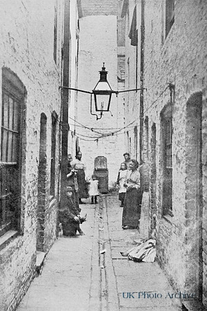 A Typical Court In The Hornby Street Area Liverpool 1908