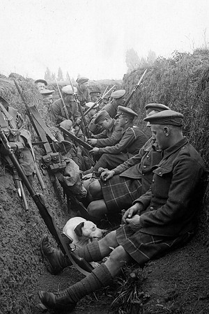 Highland Territorials In A Trench