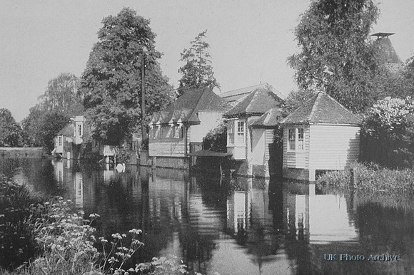 Summer Houses By The River Lea Ware Hertfordshire 1940s