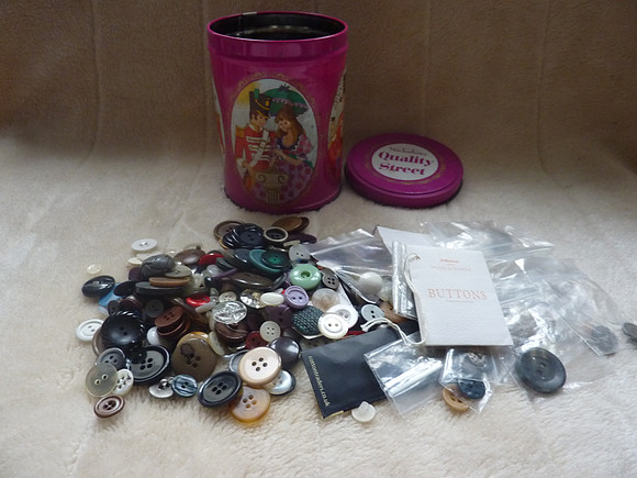 Vintage Quality Street Tin With Approx 380 Old Buttons
