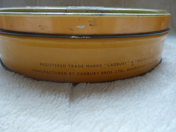 Vintage Irish/Red Sitter Biscuit Tin