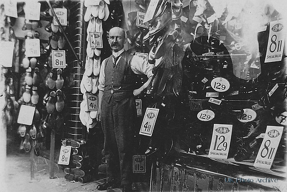 Shoe Shop Tooting 1922