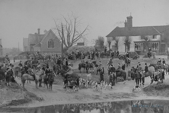 The Hunt Meeting At Braughing Hertfordshire 1940s