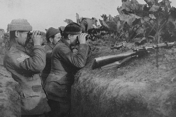 British Soldiers Engaged In Locating One Of The Enemys Sharpshooters