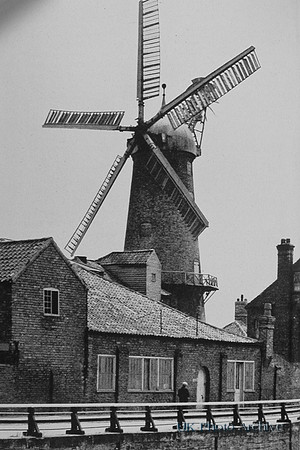 Maud Foster Windmill At Skirbeck 1940s