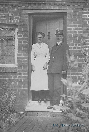 A British Postman c 1910