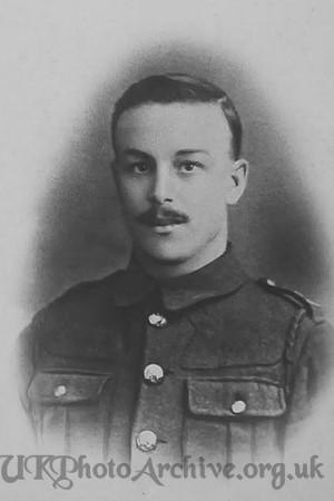 Moss E C Pte 2nd The Queen's (Royal West Surrey Regiment) Croydon Roll Of Honour