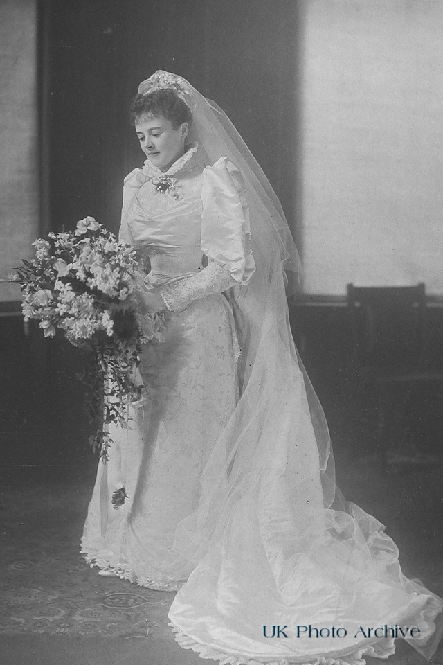 Meta Josephine Lacy (Nee Henry) Born 25th Nov 1869 Died 5th Oct 1961 Married 1892