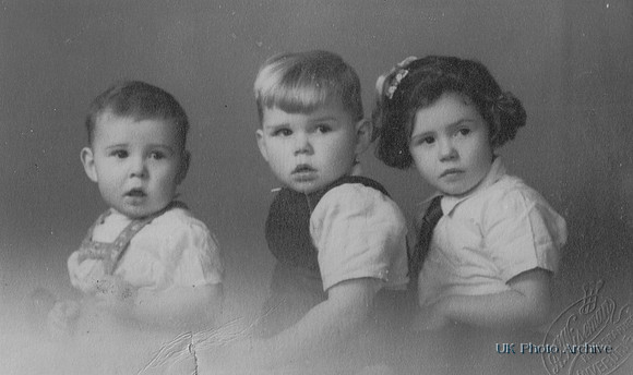 Chrissie Aged 3 1/2 Eric Aged 2 1/2 And Alan Aged 10 1/2 Months Nov 1947