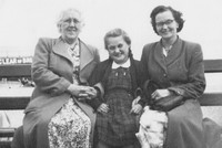 1940s Day At The Seaside