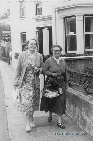 1950s Elderly Ladies Day Out