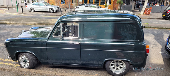 Ford Thames Van XPB 522
