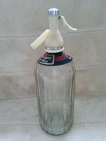 Vintage 1960s Schweppes Soda Syphon Etched Glass Royal Appointment Crest