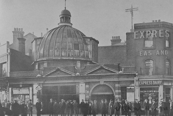 Elephant And Castle Undergound Station Northern Line Building